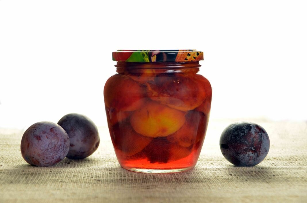 Консервированные сливы