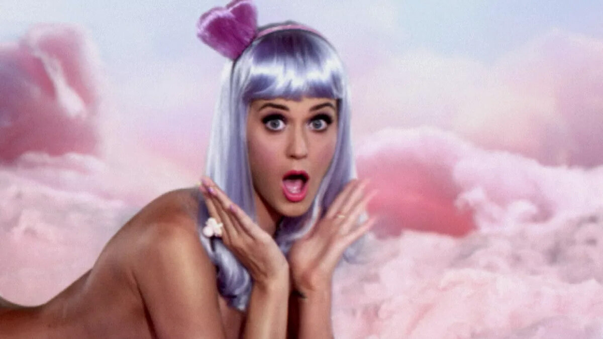 Кэти в клипе California Gurls