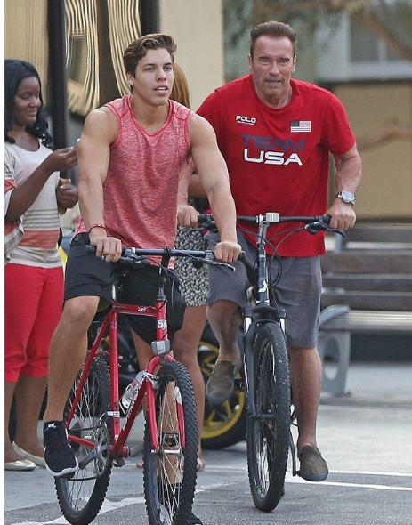 Арнольд вместе с Джозефом 