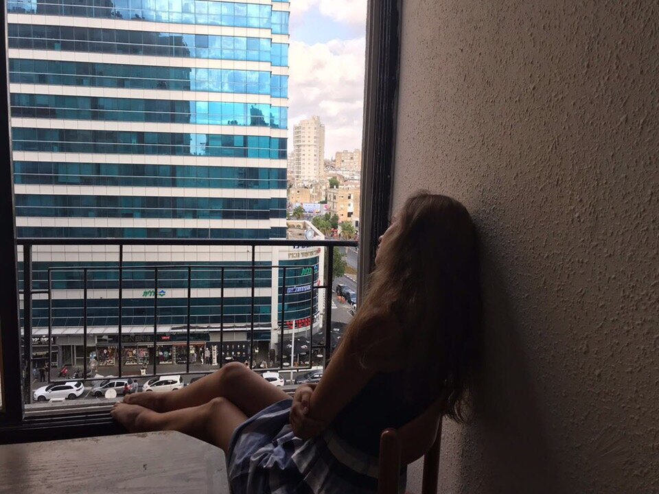 Панорамное окно общей комнаты