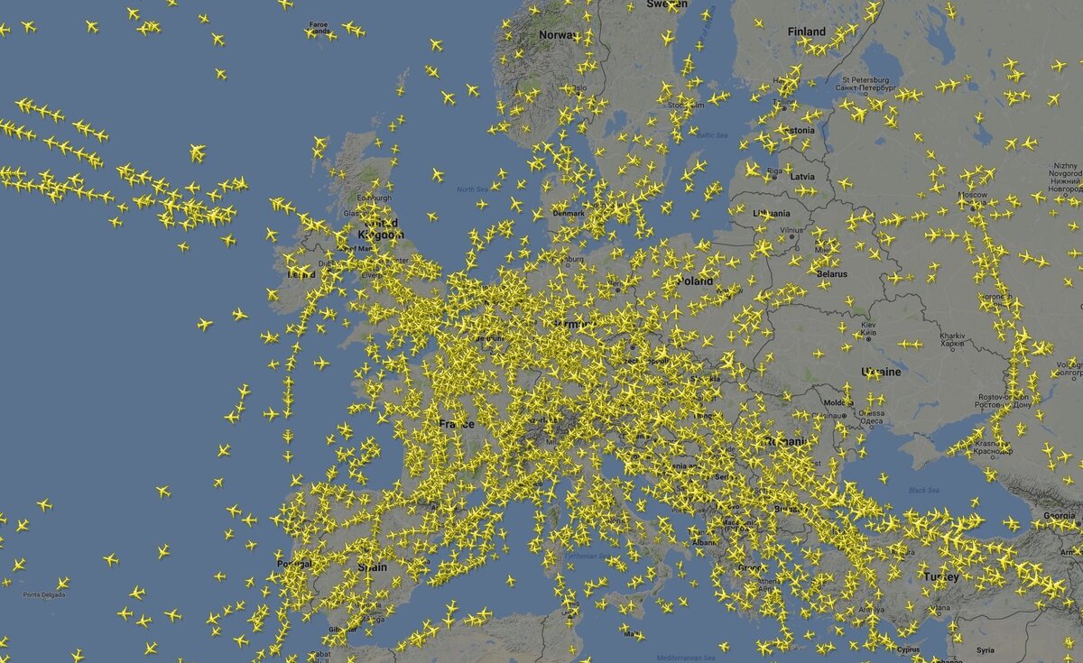 Источник: https://www.flightradar24.com/