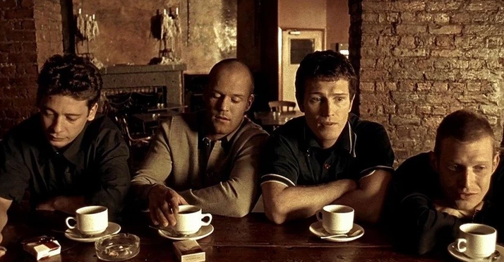 Карты, деньги, два ствола - кадр из фильма