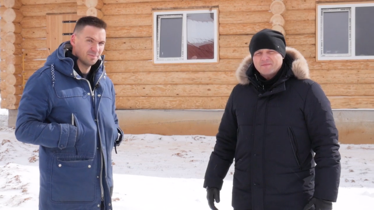 Филипп Захаров, владелец усадьбы "4 Сезона" и Алексей Иванов, руководитель компании СКГАЗ