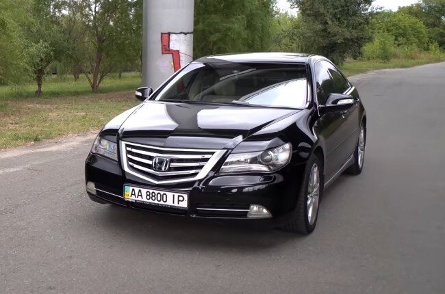 Honda Legend вид спереди