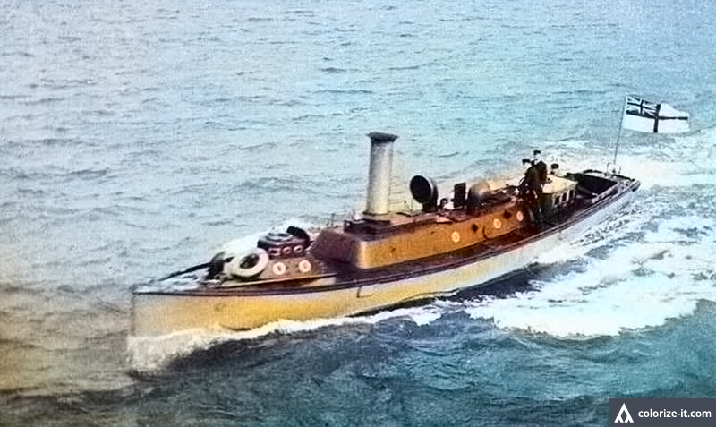 56-футовый катер завода «Messers. J.S. White & C°. Ltd» одного из английских кораблей