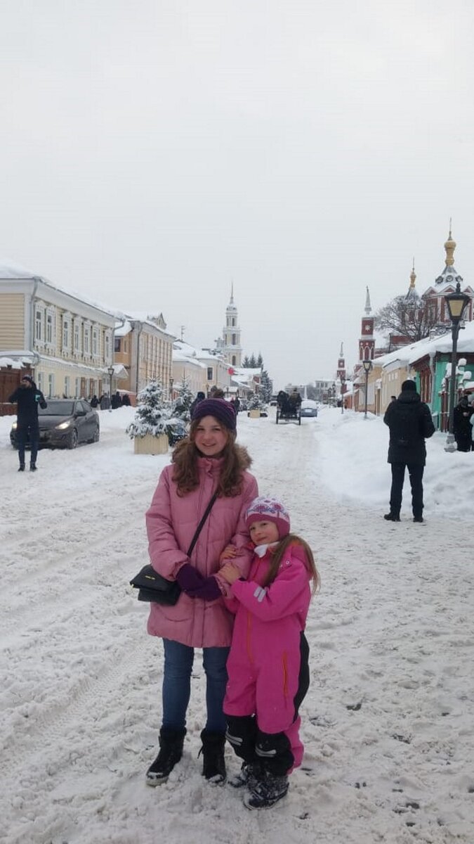 Коломна, январь 2019. На фото я и Соня, мама как всегда снимает)))
