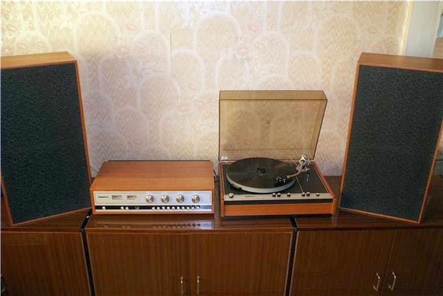 Фонокорректор ламповый sanderz. Электрофон корвет стерео усилитель. Проигрыватель виниловых пластинок арктур. Детский электрофон электроника. Радиола юность 301.