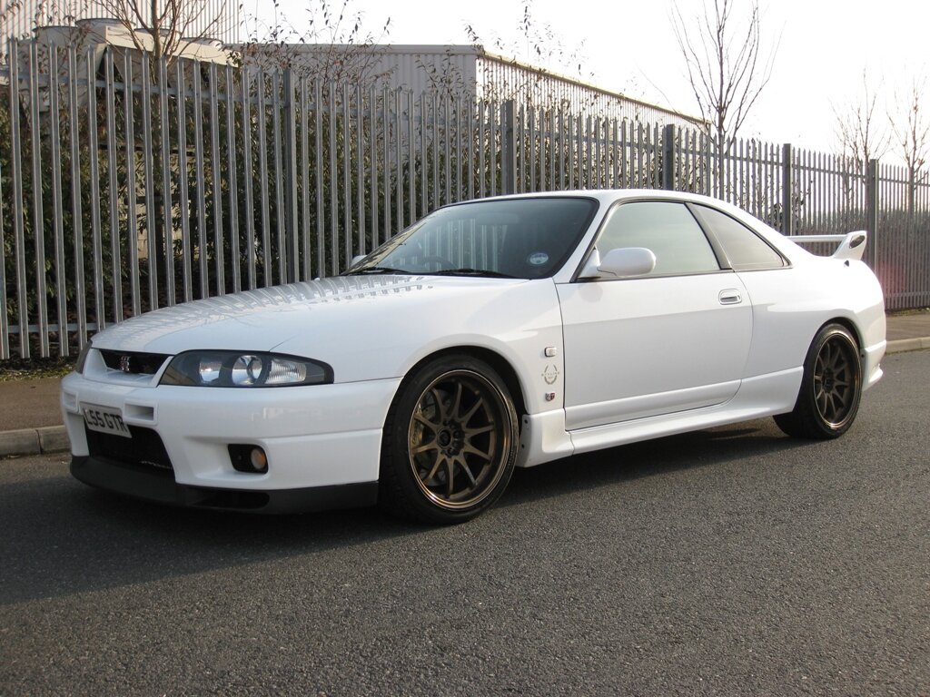 Nissan GT-R33