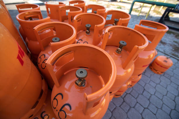 Несмотря на то, что в производстве дизельное топливо проще, чем бензин, для его производства требуется больше нефти