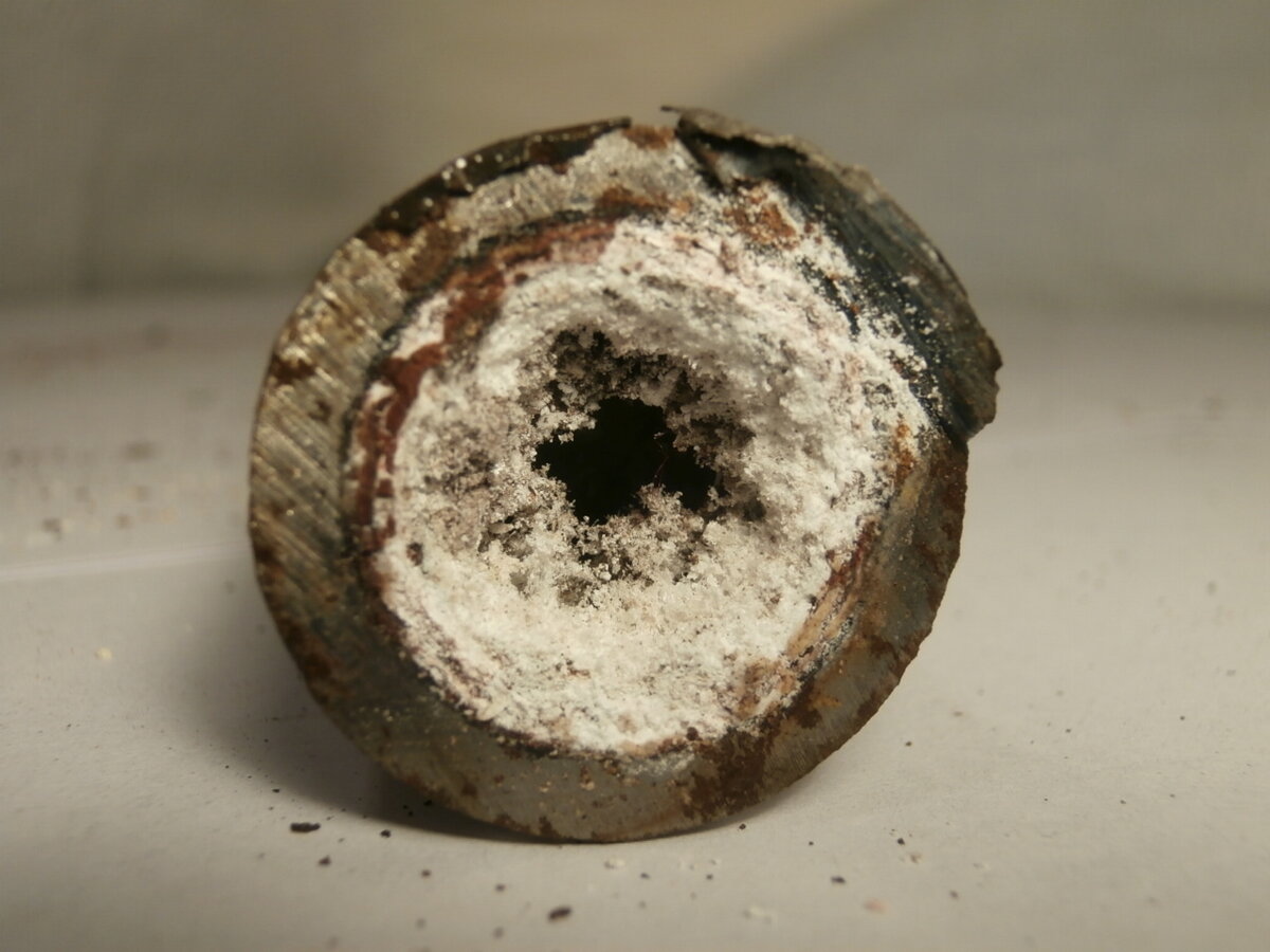 Чем вредна накипь для техники и оборудования?