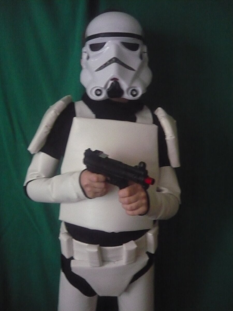 Самый мой удачный - Штурмовик, маска куплена, остальное сшито.