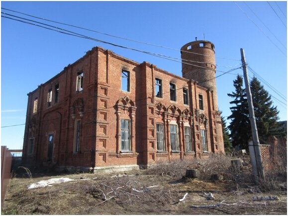 Фото здания в апреле 2019 года.