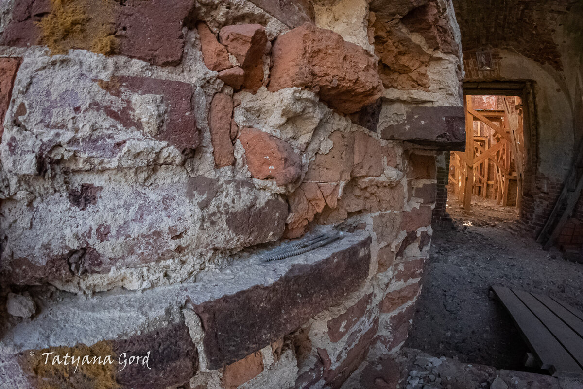 Вход в храм