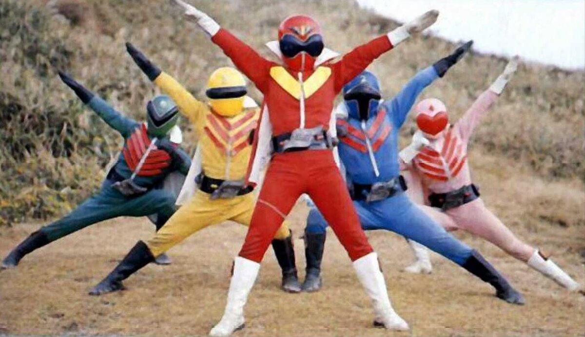 Самая первая команда рейнджеров из сериала Himitsu Sentai Gorenger