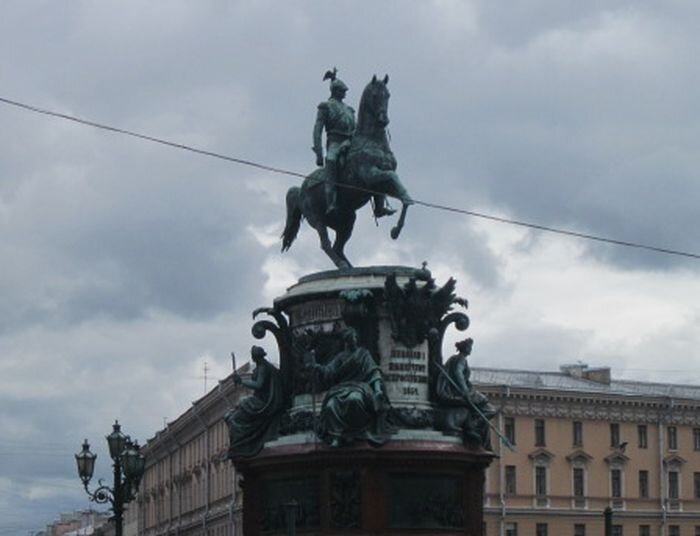 Памятник императору Николаю I в Санкт-Петербурге 