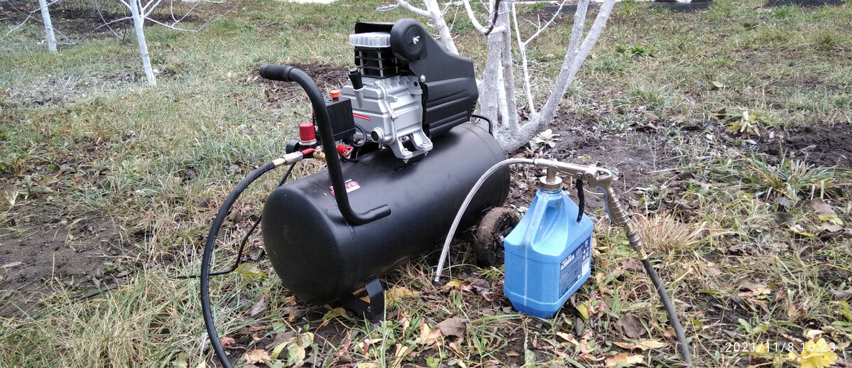 Импровизированный опрыскиватель готов.