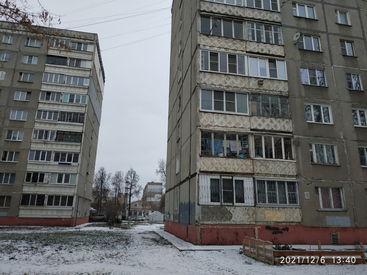 Здесь уже всё застеклено