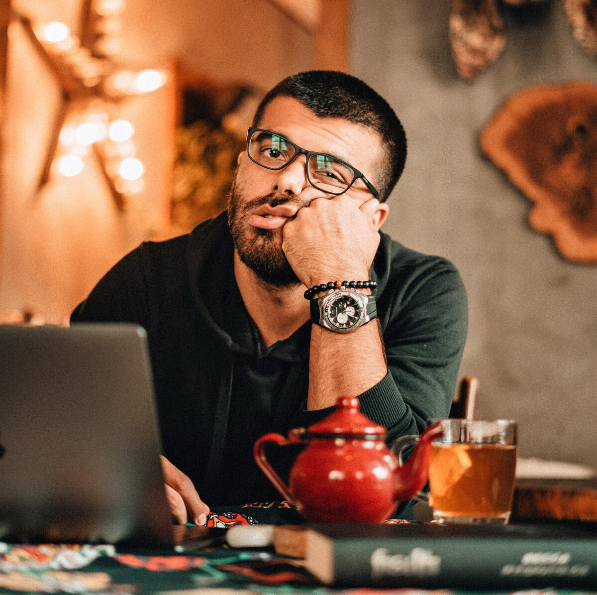 Фотограф: Hikmet: https://www.pexels.com/ru-ru/photo/7373025/