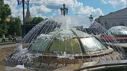 Фонтаны на Манежной площади в городе Москве. Интересные факты