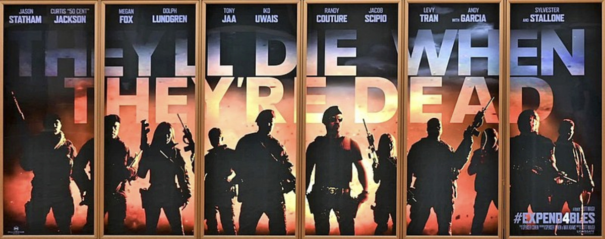 Группа наёмников Барни Росса столкнется с торговцем оружием и его огромной частной армией.