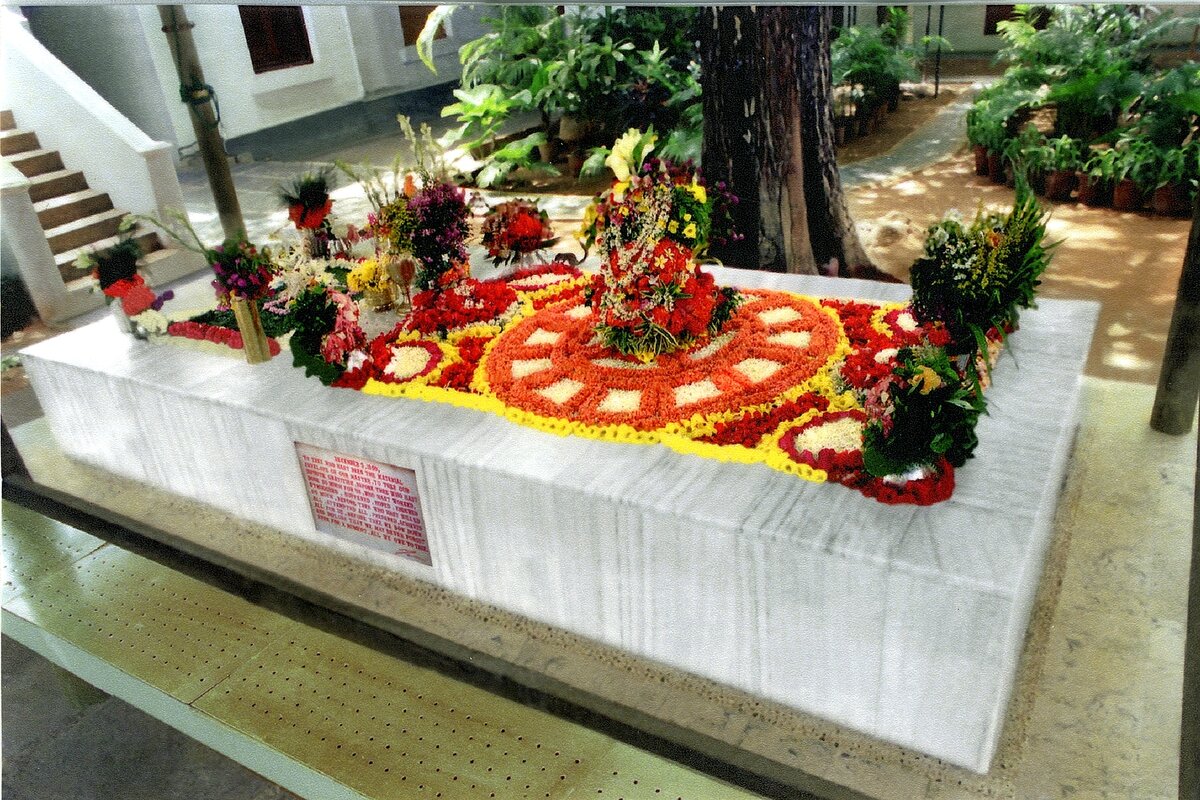 Самадхи Шри Ауробиндо в Пондичерри