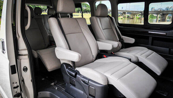 Toyota hiace фото салона