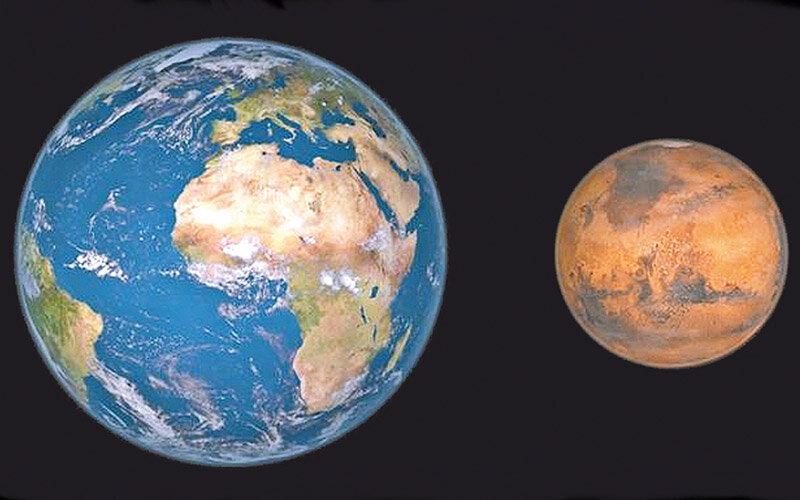 Соотношение размеров Земли и Марса примерно 1 к 9