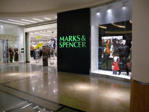Marks & Spencer планирует уволить часть работников, чтобы справиться с финансовыми проблемами
