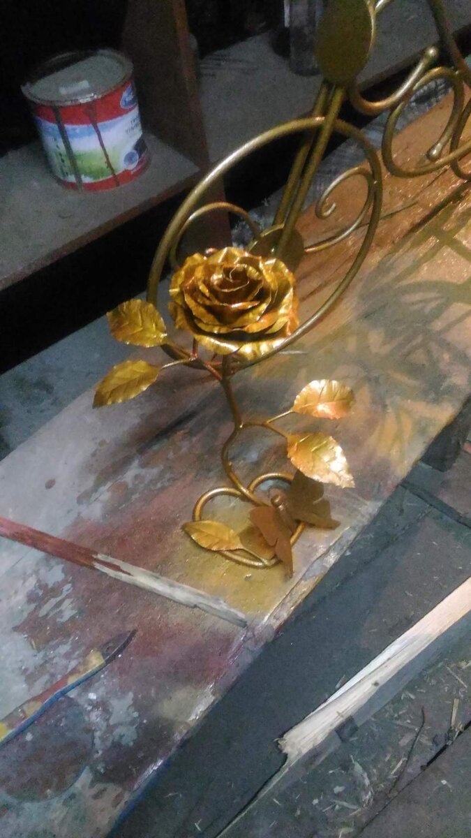 Куем железную розу своими руками в домашних условиях