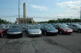 Не когда этот город был столицей американского автомобилестроения. Детройт. Стремительное расцветание города, развитая промышленность закончилась полным банкротством города. 
