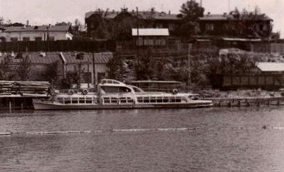 Пассажирский теплоход "Москва -67". Улан-Удэ, 1980г. Из архива речного порта.