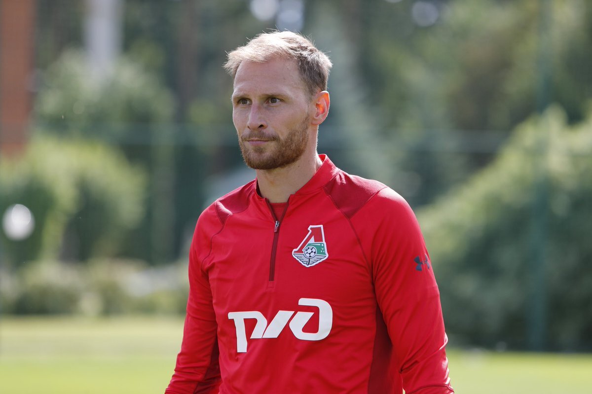 Бывший капитан Шальке Хеведес теперь выступает за Локомотив