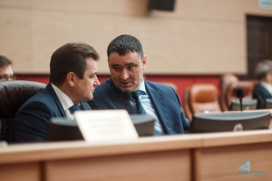 
Дорофеев Владимир, Болотов Руслан, Иркутск, 56-я сессия Законодательного собрания Иркутской области, 29 ноября 2017 года., фотограф: Яна Ушакова © Проект "Лица Сибири"