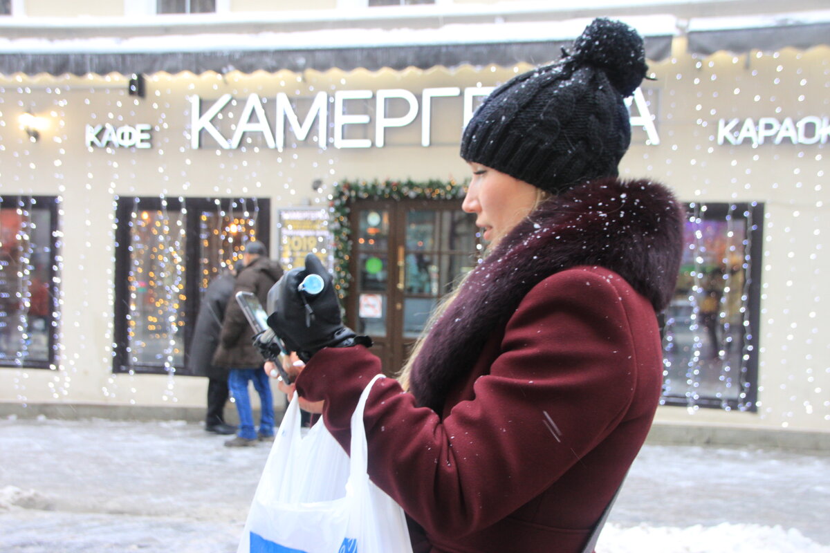Ютуб москвичка в большом. Ютуб москвичка в большом. Москвичка в большом городе последние видео. Москвичка жизнь в большом городе. Ютуб москвичка в большом.