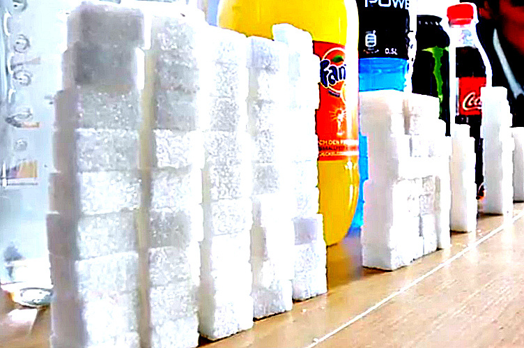 Выявилось, что у любителей вкусных напитков, в которые входит большое количество сахара, появлялись болезни: сахарный диабет, заболевания сердца и сосудов, ожирение и рак и др.