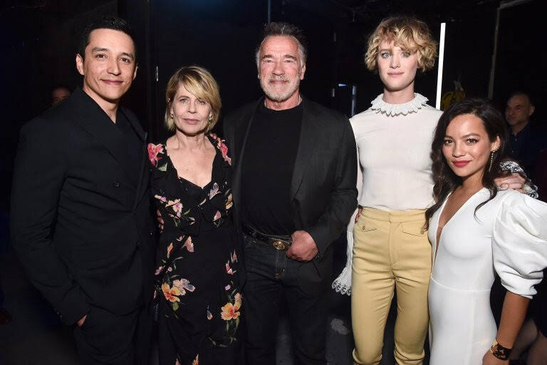       Лас Вегас, апрель 2019. Gabriel Luna, Linda Hamilton, Arnold Schwarzenegger, Mackenzie Davis and Natalia Reyes at CinemaCon 2019. 