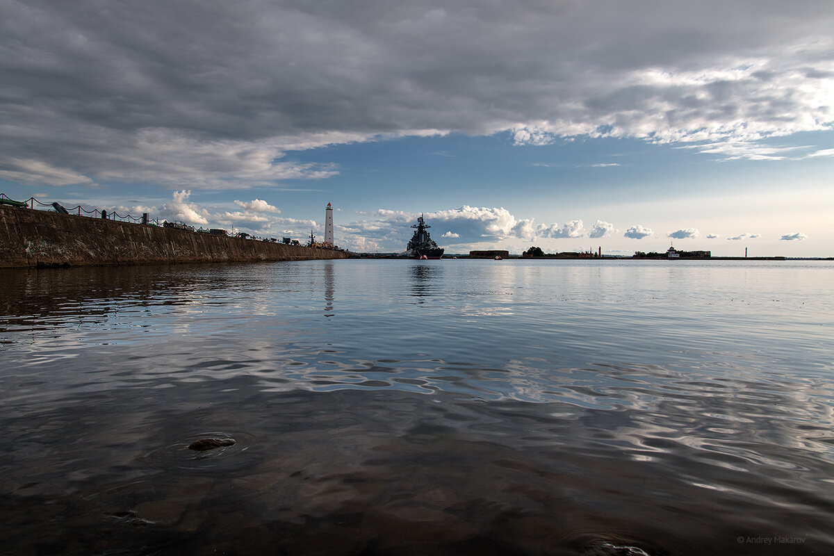 Финский прогноз погоды в кронштадте. Финский залив Кронштадт. Море финский залив Кронштадт. Кронштадт берег финского залива. Балтийское море Кронштадт.