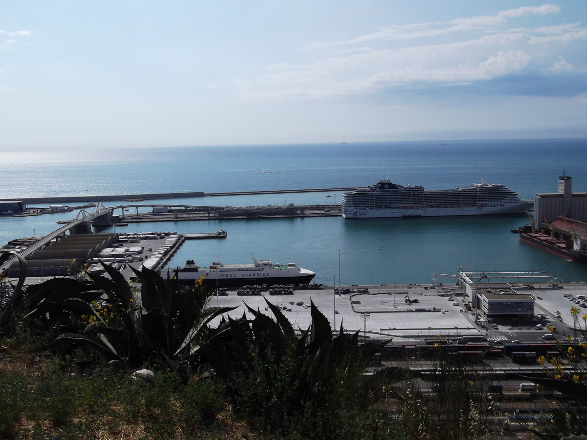 Фото из личного архива (порт Барселоны), автор: Антон Старенко