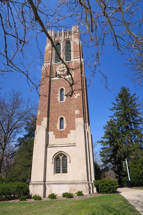 https://cdn.pixabay.com/photo/2016/03/30/06/32/tower-1290150_960_720.jpg