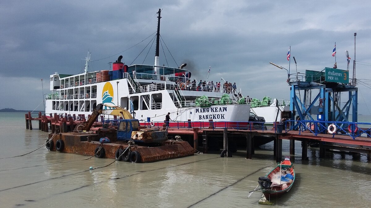 Это уже Donsak, Suratthani. Жду парома на остров Koh Phangan