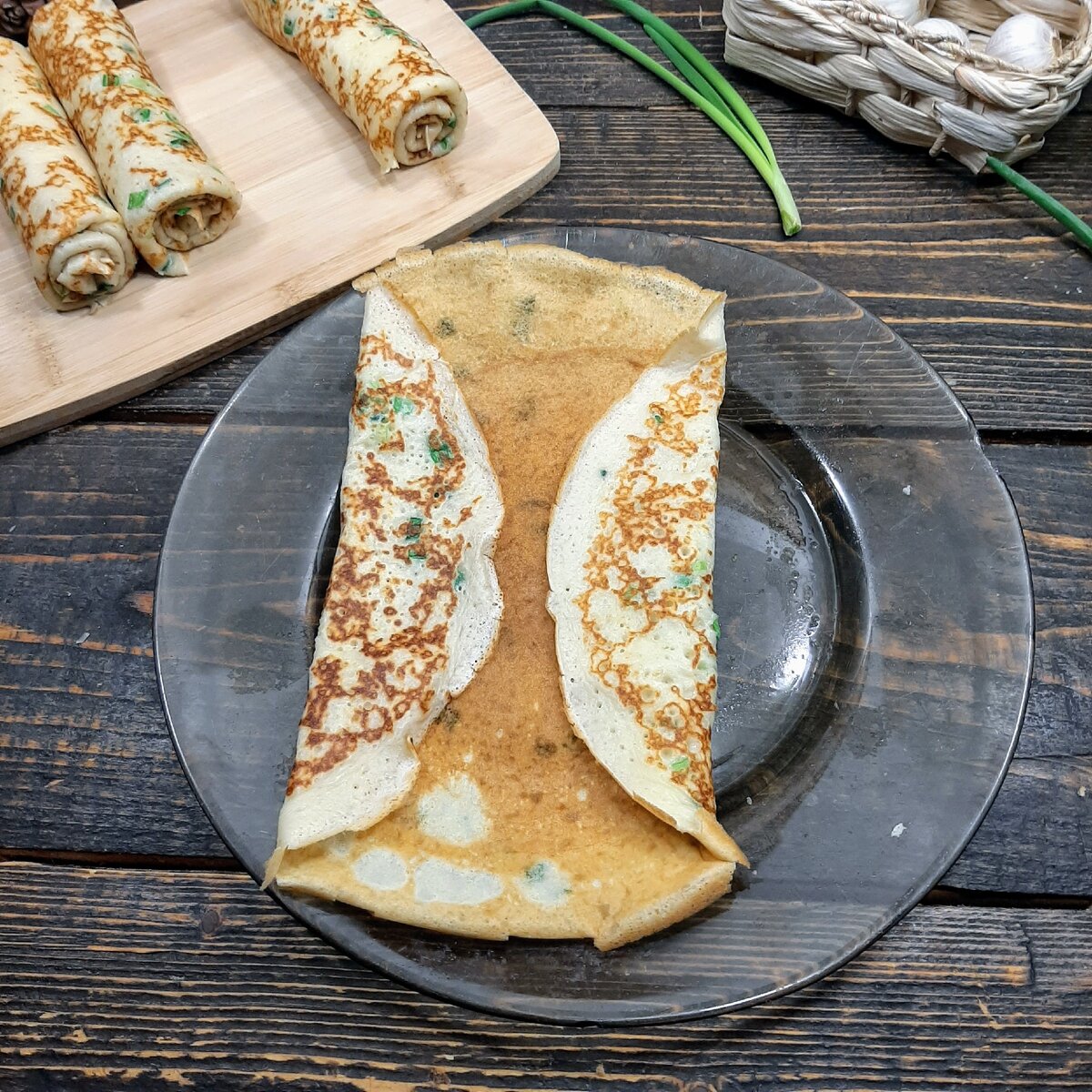 Сырные блинчики с зелёным луком. Простой рецепт, вкусного завтрака.