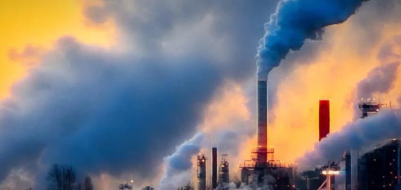 Выбросы в атмосферу. Фото: https://pixabay.com