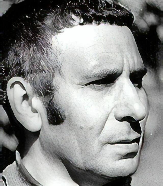 Владимир Богомолов ( Войтинский). Фото с nbmariel.ru