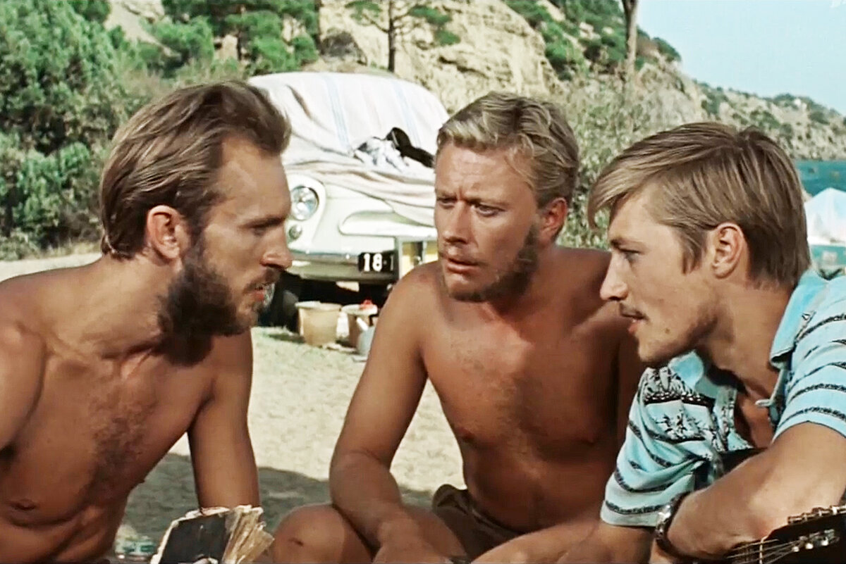 Когда Сергей Михалков по своей пьесе «Дикари» написал сценарий к будущему фильму, то лично выбрал и режиссера – Генриха Оганесяна.-5