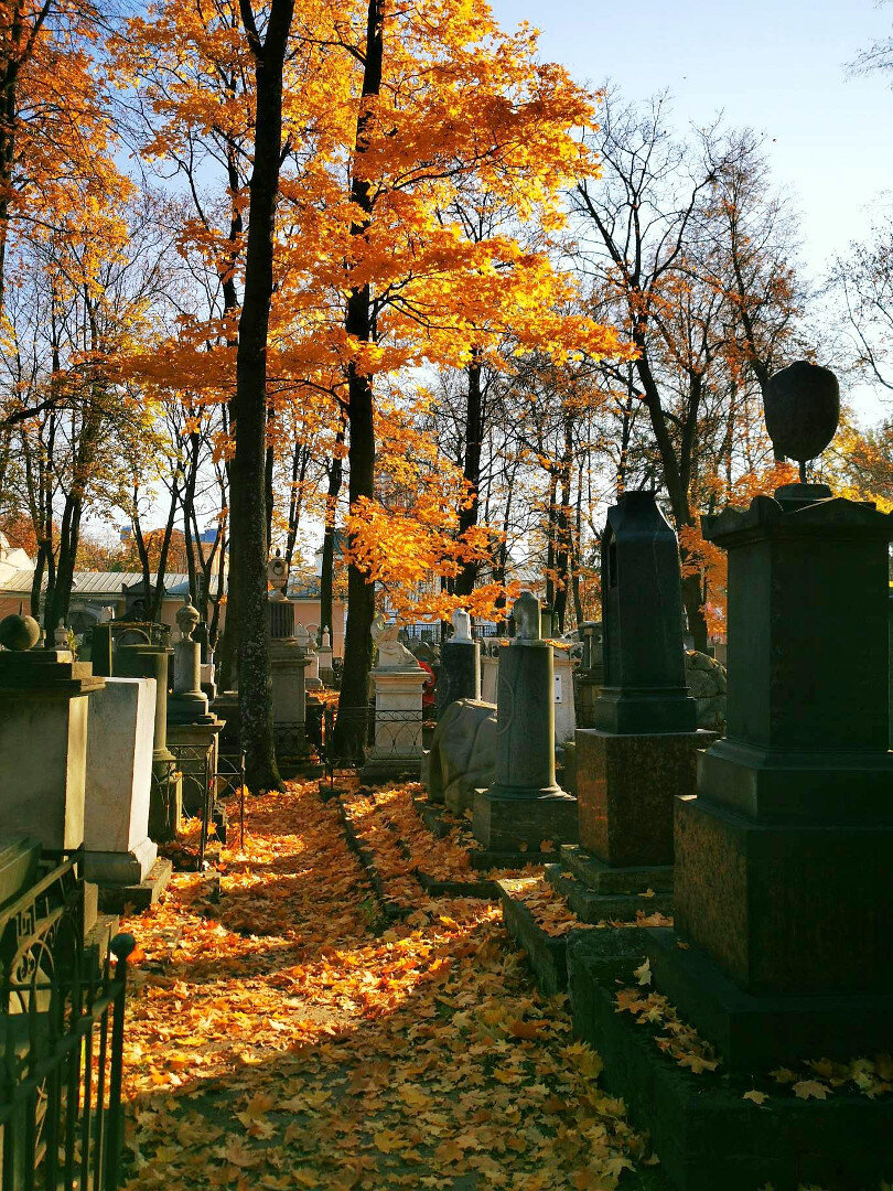 Некрополь XVIII века в Александро-Невской Лавре