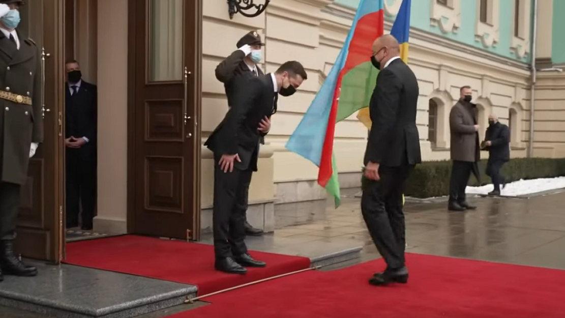 Стратегический партнер России Азербайджан передал Украине истребители МиГ-29. Фотокадры