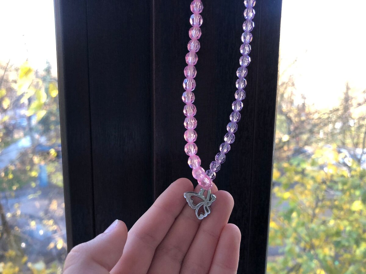 Это мое первое ожерелье из бусин. Когда я его плела я еще не плела из бисера.