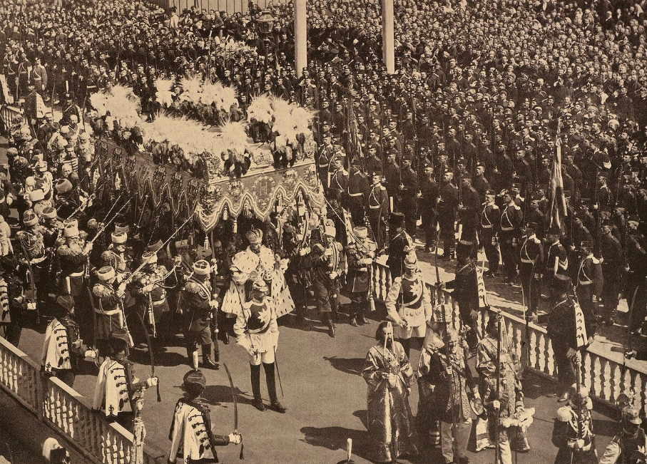 Бал 29 декабря 1896 г. Коронация Николая 2 Ходынское поле. Давка на Ходынском поле в 1896 году. Ходынка коронация Николая 2.