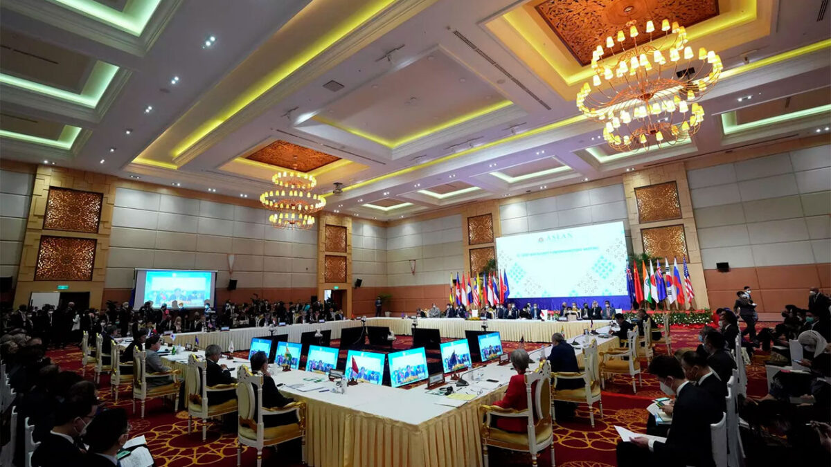    ria.ru