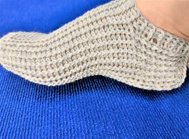 Вязаные носки. Описание и схемы вязания крючком